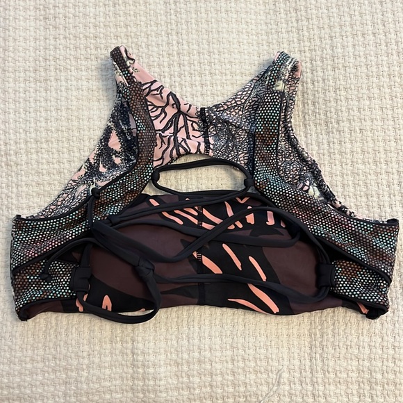 Maaji reversible bikini top large NWT - Picture 4 of 4